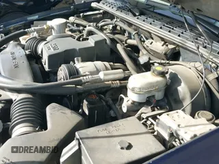 ✅ 2003 Chevrolet S-10 • VIN: 1GCCS14H838100804 • Лот: 41411500. Опубликован ранее на IAAI с пробегом 198 421 миль. Бесплатный доступ к архиву аукционных продаж из США и подробный отчёт об истории автомобиля на DreamBid. Изображение 19.