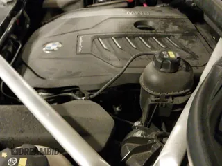 ✅ 2019 BMW X5 xDrive40i • VIN: 5UXCR6C58KLK83888 • Lot: 43275970. Wystawiony na IAAI z przebiegiem 63 255 mil. Bezpłatny archiwum sprzedaży aukcyjnych z USA i szczegółowy raport historii pojazdu na DreamBid. Zdjęcie 20.