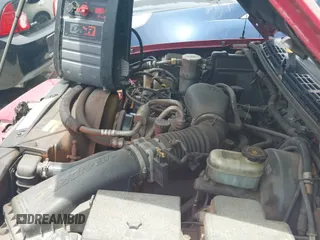 ✅ 2000 GMC Jimmy Diamond Edition Luxury • VIN: 1GKDT13W7Y2241640 • Lot: 42196666. Wystawiony na IAAI z przebiegiem 199 638 mil. Bezpłatny archiwum sprzedaży aukcyjnych z USA i szczegółowy raport historii pojazdu na DreamBid. Zdjęcie 12.