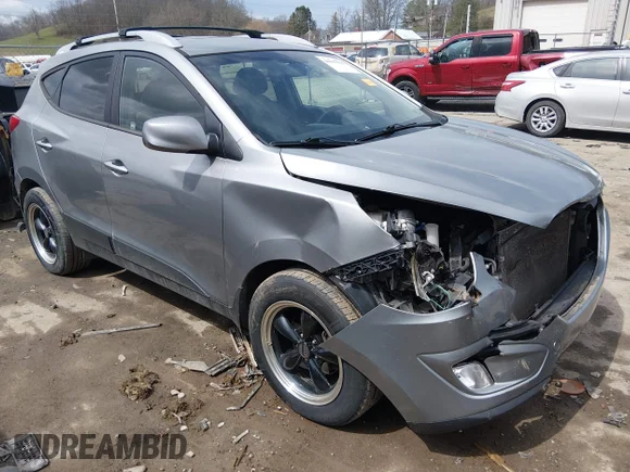 ✅ 2015 Hyundai Tucson SE • VIN: KM8JUCAG1FU059321 • Лот: 44683156. Опубліковано раніше на IAAI з пробігом 121 360 миль. Безкоштовний доступ до архіву аукціонних продажів зі США та докладний звіт про історію автомобіля на DreamBid. Зображення 1.