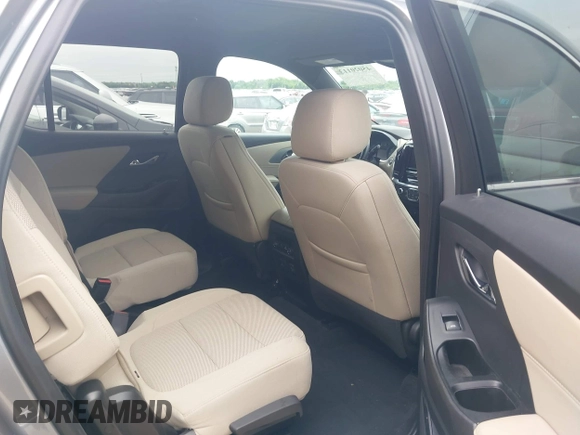 ✅ 2023 Chevrolet Traverse LT Cloth • VIN: 1GNEVMKWXPJ243665 • Lot: 45020113. Wystawiony na IAAI z przebiegiem 55 631 mil. Bezpłatny archiwum sprzedaży aukcyjnych z USA i szczegółowy raport historii pojazdu na DreamBid. Zdjęcie 8.