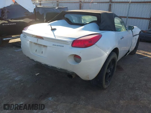 ✅ 2008 Pontiac Solstice • VIN: 1G2MC35B88Y123650 • Lot: 44167164. Wystawiony na IAAI z przebiegiem 157 551 mil. Bezpłatny archiwum sprzedaży aukcyjnych z USA i szczegółowy raport historii pojazdu na DreamBid. Zdjęcie 4.