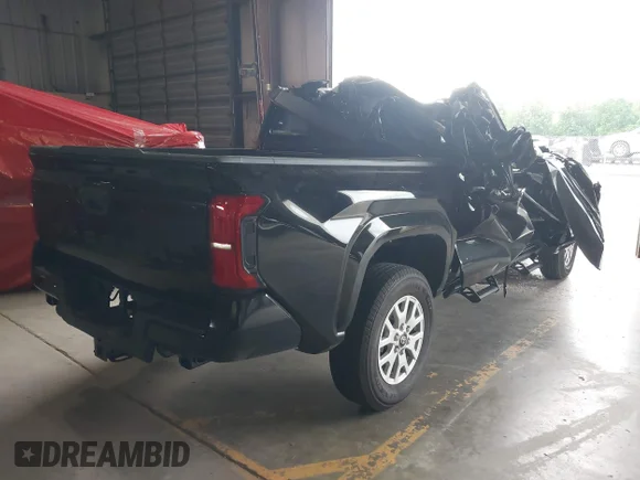 ✅ 2026 Toyota Tacoma SR5 • VIN: 3TMLB5JN0TM246868 • Лот: 44883664. Опубліковано раніше на IAAI з пробігом 1 482 миль. Безкоштовний доступ до архіву аукціонних продажів зі США та докладний звіт про історію автомобіля на DreamBid. Зображення 4.