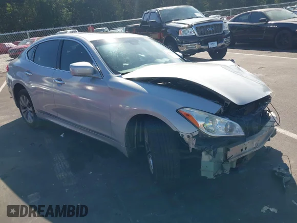 ✅ 2011 Infiniti M • VIN: JN1BY1AR9BM374268 • Lot: 43266294. Wystawiony na IAAI z przebiegiem 264 478 mil. Bezpłatny archiwum sprzedaży aukcyjnych z USA i szczegółowy raport historii pojazdu na DreamBid. Zdjęcie 1.