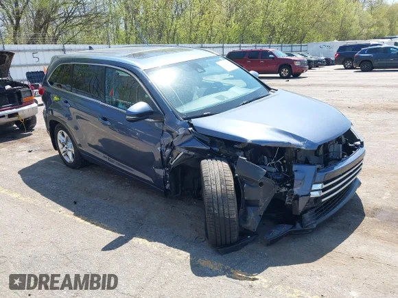 ✅ 2018 Toyota Highlander Limited • VIN: 5TDDZRFH0JS887767 • Lot: 44937652. Listed on IAAI with 113,346 mi. Free auction sales archive from the USA and detailed vehicle history report at DreamBid. Image 1.