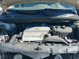 ✅ 2004 Lexus RX 330 • VIN: JTJGA31UX40002257 • Lot: 41320709. Wystawiony na IAAI z przebiegiem 82 528 mil. Bezpłatny archiwum sprzedaży aukcyjnych z USA i szczegółowy raport historii pojazdu na DreamBid. Zdjęcie 19.