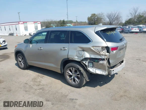 ✅ 2014 Toyota Highlander XLE • VIN: 5TDJKRFH6ES012173 • Lot: 44719746. Wystawiony na IAAI z przebiegiem 156 749 mil. Bezpłatny archiwum sprzedaży aukcyjnych z USA i szczegółowy raport historii pojazdu na DreamBid. Zdjęcie 3.