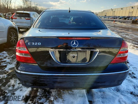 ✅ 2004 Mercedes-Benz E 320 • VIN: WDBUF65J34A568228 • Lot: 74252775. Wystawiony na Copart z przebiegiem Nie podano. Bezpłatny archiwum sprzedaży aukcyjnych z USA i szczegółowy raport historii pojazdu na DreamBid. Zdjęcie 6.