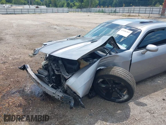 ✅ 2014 Dodge Challenger R/T Classic • VIN: 2C3CDYBT7EH201957 • Лот: 43106364. Опубліковано раніше на IAAI з пробігом 117 284 миль. Безкоштовний доступ до архіву аукціонних продажів зі США та докладний звіт про історію автомобіля на DreamBid. Зображення 6.