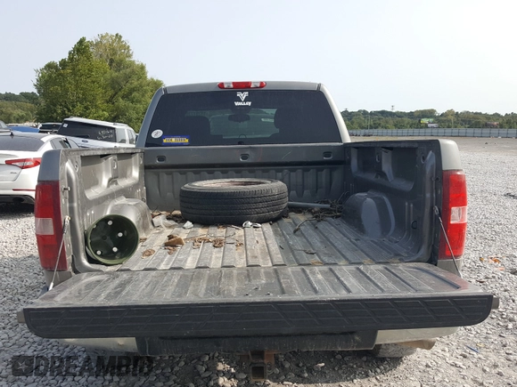 ✅ 2009 Chevrolet Silverado 1500 LS • VIN: 1GCEC19C89Z182748 • Lot: 49281730. Wystawiony na Copart z przebiegiem 141 090 mil. Bezpłatny archiwum sprzedaży aukcyjnych z USA i szczegółowy raport historii pojazdu na DreamBid. Zdjęcie 6.