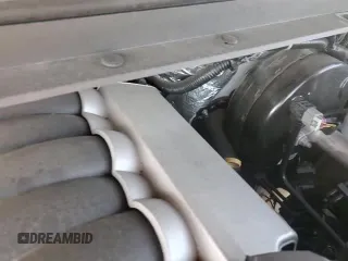 ✅ 2017 Cadillac Escalade Platinum • VIN: 1GYS4DKJ5HR332818 • Lot: 90056105. Wystawiony na Copart z przebiegiem 108 293 mil. Bezpłatny archiwum sprzedaży aukcyjnych z USA i szczegółowy raport historii pojazdu na DreamBid. Zdjęcie 14.