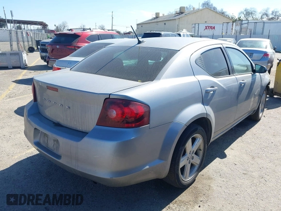 ✅ 2013 Dodge Avenger SE • VIN: 1C3CDZAB8DN643862 • Lot: 44504360. Wystawiony na IAAI z przebiegiem 153 561 mil. Bezpłatny archiwum sprzedaży aukcyjnych z USA i szczegółowy raport historii pojazdu na DreamBid. Zdjęcie 4.