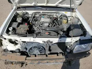 ✅ 2001 Isuzu Rodeo S • VIN: 4S2DM58W114306215 • Lot: 85287914. Wystawiony na Copart z przebiegiem 157 844 mil. Bezpłatny archiwum sprzedaży aukcyjnych z USA i szczegółowy raport historii pojazdu na DreamBid. Zdjęcie 15.