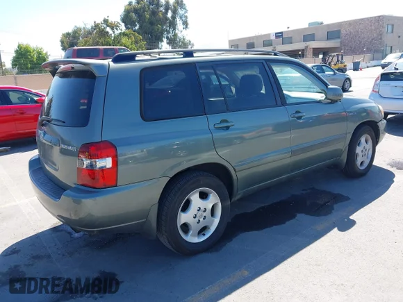 ✅ 2006 Toyota Highlander Limited • VIN: JTEEP21A860159955 • Lot: 45526445. Wystawiony na IAAI z przebiegiem 239 043 mil. Bezpłatny archiwum sprzedaży aukcyjnych z USA i szczegółowy raport historii pojazdu na DreamBid. Zdjęcie 4.