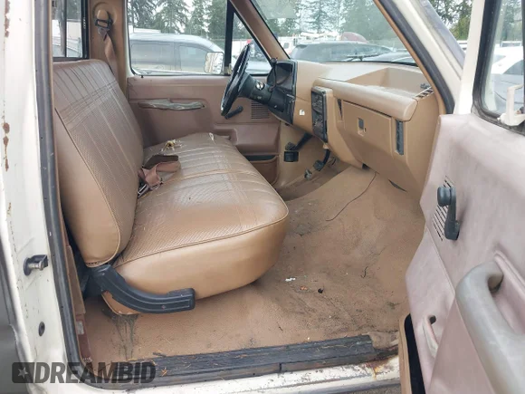✅ 1990 Ford F-250 • VIN: 2FTHF25H9LCB24325 • Lot: 43692394. Listed on IAAI with 62,091 mi. Free auction sales archive from the USA and detailed vehicle history report at DreamBid. Image 5.