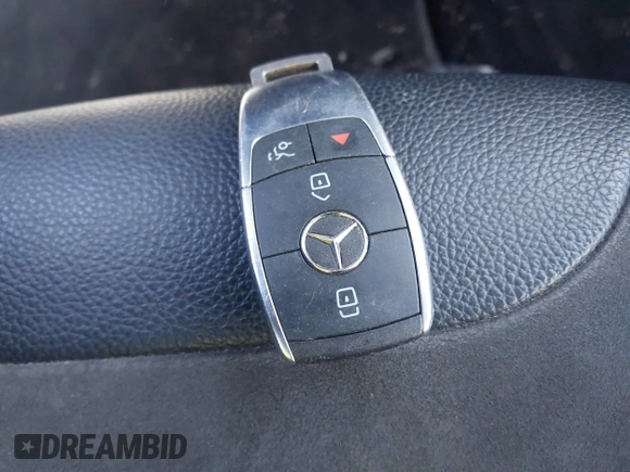 ✅ 2020 Mercedes-Benz C 43 AMG • VIN: W1KWF6EB7LR595358 • Lot: 41310045. Wystawiony na IAAI z przebiegiem Nie podano. Bezpłatny archiwum sprzedaży aukcyjnych z USA i szczegółowy raport historii pojazdu na DreamBid. Zdjęcie 11.
