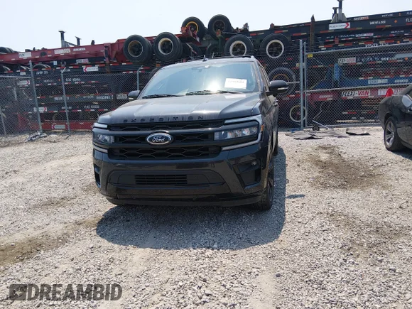 ✅ 2023 Ford Expedition • VIN: 1FMJK1KG9PEA60818 • Lot: 44953681. Wystawiony na IAAI z przebiegiem Nie podano. Bezpłatny archiwum sprzedaży aukcyjnych z USA i szczegółowy raport historii pojazdu na DreamBid. Zdjęcie 2.