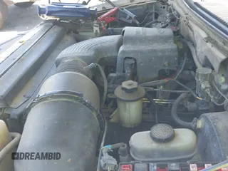 ✅ 2002 Ford F-150 XL • VIN: 1FTRX17W22NA33610 • Lot: 42029016. Listed on IAAI with 230,411 mi. Free auction sales archive from the USA and detailed vehicle history report at DreamBid. Image 20.