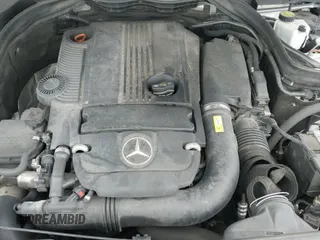 ✅ 2015 Mercedes-Benz C 250 • VIN: WDDGJ4HB8FG391252 • Lot: 42428123. Wystawiony na IAAI z przebiegiem 139 413 mil. Bezpłatny archiwum sprzedaży aukcyjnych z USA i szczegółowy raport historii pojazdu na DreamBid. Zdjęcie 19.