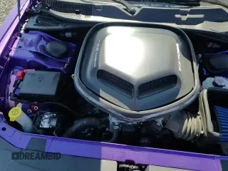 2018 Dodge Challenger T/A 392 z VIN 2C3CDZFJ4JH338914, wystawiony jako Copart lot #81236865 z przebiegiem 2 444 mil mil oraz Czysty tytuł • Clean title. Historia ofert i sprzedaży dostępna na DreamBid. Obrazek 13.