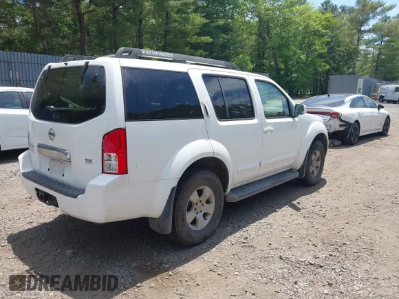 ✅ 2007 Nissan Pathfinder SE • VIN: 5N1AR18W67C631381 • Lot: 45308896. Wystawiony na IAAI z przebiegiem 106 156 mil. Bezpłatny archiwum sprzedaży aukcyjnych z USA i szczegółowy raport historii pojazdu na DreamBid. Zdjęcie 4.