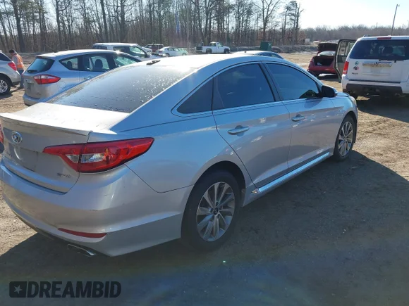 ✅ 2016 Hyundai Sonata Sport • VIN: 5NPE34AF4GH263533 • Lot: 44124282. Wystawiony na IAAI z przebiegiem 116 699 mil. Bezpłatny archiwum sprzedaży aukcyjnych z USA i szczegółowy raport historii pojazdu na DreamBid. Zdjęcie 4.