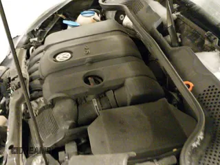 ✅ 2013 Volkswagen Beetle 2.5L • VIN: 3VWJP7AT9DM619438 • Lot: 41526757. Wystawiony na IAAI z przebiegiem 78 448 mil. Bezpłatny archiwum sprzedaży aukcyjnych z USA i szczegółowy raport historii pojazdu na DreamBid. Zdjęcie 19.