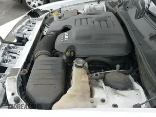 ✅ 2022 Dodge Challenger GT • VIN: 2C3CDZKG7NH223806 • Lot: 43275722. Wystawiony na IAAI z przebiegiem 81 772 mil. Bezpłatny archiwum sprzedaży aukcyjnych z USA i szczegółowy raport historii pojazdu na DreamBid. Zdjęcie 23.