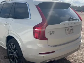 ✅ 2017 Volvo XC90 Momentum • VIN: YV4102KK7H1162919 • Lot: 93651835. Wystawiony na Copart z przebiegiem 88 568 mil. Bezpłatny archiwum sprzedaży aukcyjnych z USA i szczegółowy raport historii pojazdu na DreamBid. Zdjęcie 11.