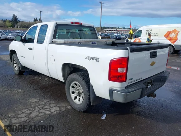 ✅ 2011 Chevrolet Silverado 1500 Work Truck • VIN: 1GCRKPEA8BZ336540 • Lot: 44722761. Wystawiony na IAAI z przebiegiem 132 767 mil. Bezpłatny archiwum sprzedaży aukcyjnych z USA i szczegółowy raport historii pojazdu na DreamBid. Zdjęcie 3.