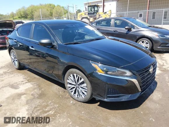 ✅ 2025 Nissan Altima SV • VIN: 1N4BL4DW5SN300294 • Лот: 44921733. Опубликован ранее на IAAI с пробегом 15 921 миль. Бесплатный доступ к архиву аукционных продаж из США и подробный отчёт об истории автомобиля на DreamBid. Изображение 1.