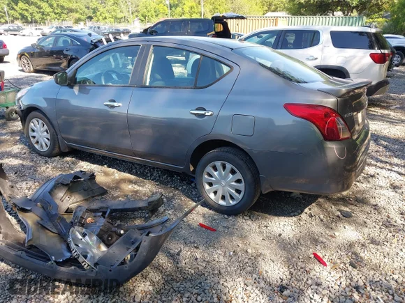 ✅ 2017 Nissan Versa SV • VIN: 3N1CN7AP8HL905350 • Lot: 44992361. Wystawiony na IAAI z przebiegiem 54 881 mil. Bezpłatny archiwum sprzedaży aukcyjnych z USA i szczegółowy raport historii pojazdu na DreamBid. Zdjęcie 3.