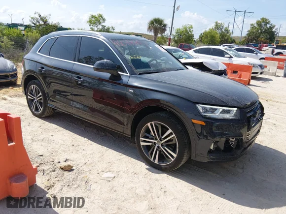 ✅ 2020 Audi Q5 Premium Plus • VIN: WA1E2AFY6L2075422 • Lot: 45077670. Wystawiony na IAAI z przebiegiem 20 216 mil. Bezpłatny archiwum sprzedaży aukcyjnych z USA i szczegółowy raport historii pojazdu na DreamBid. Zdjęcie 1.