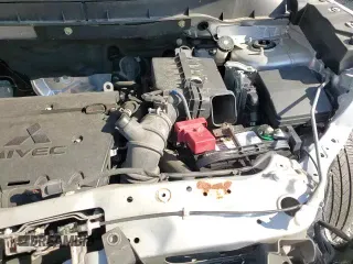 ✅ 2021 Mitsubishi Outlander ES • VIN: JA4ARUAU7MU035890 • Lot: 91102455. Listed on Copart with 103,419 mi. Free auction sales archive from the USA and detailed vehicle history report at DreamBid. Image 14.