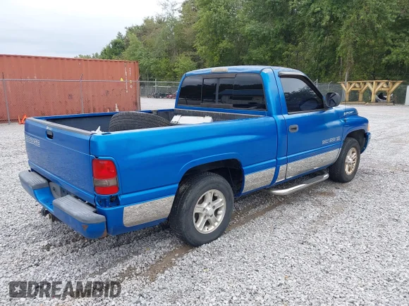 ✅ 1999 Dodge 1500 • VIN: 3B7HC16Z6XM545004 • Лот: 43290794. Опубліковано раніше на IAAI з пробігом 169 555 миль. Безкоштовний доступ до архіву аукціонних продажів зі США та докладний звіт про історію автомобіля на DreamBid. Зображення 4.