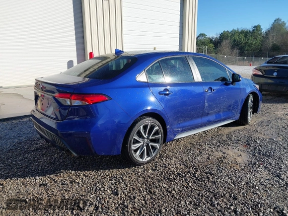 ✅ 2022 Toyota Corolla SE • VIN: 5YFS4MCE5NP117470 • Lot: 44039990. Wystawiony na IAAI z przebiegiem 47 399 mil. Bezpłatny archiwum sprzedaży aukcyjnych z USA i szczegółowy raport historii pojazdu na DreamBid. Zdjęcie 4.
