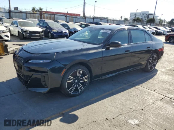 ✅ 2023 BMW 7 Series 760i xDrive • VIN: WBA33EJ04PCN31904 • Lot: 71532895. Wystawiony na Copart z przebiegiem 2 127 mil. Bezpłatny archiwum sprzedaży aukcyjnych z USA i szczegółowy raport historii pojazdu na DreamBid. Zdjęcie 1.