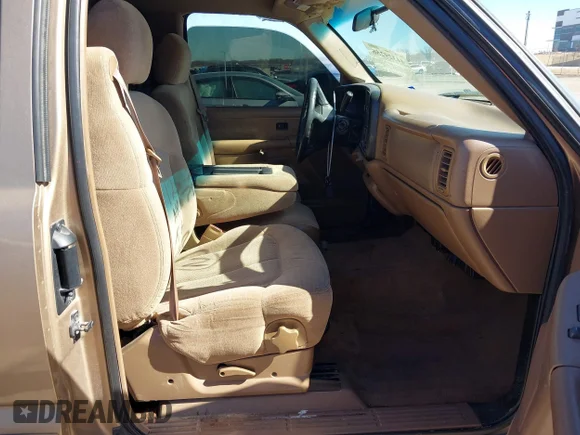 ✅ 2000 Chevrolet Silverado 1500 LS • VIN: 1GCEC19T1YZ115195 • Лот: 44329256. Опубліковано раніше на IAAI з пробігом 261 141 миль. Безкоштовний доступ до архіву аукціонних продажів зі США та докладний звіт про історію автомобіля на DreamBid. Зображення 5.