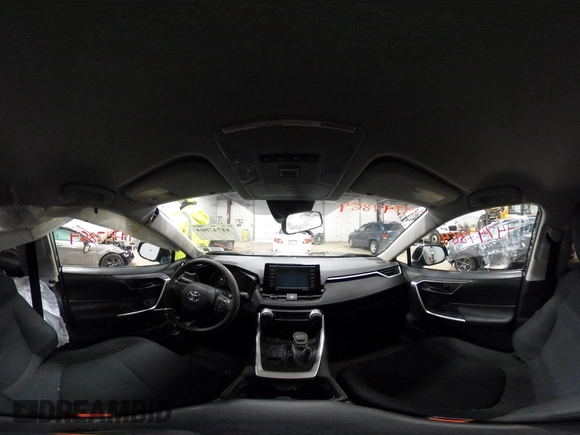 ✅ 2020 Toyota RAV4 LE • VIN: 2T3F1RFVXLW126896 • Lot: 44747864. Wystawiony na IAAI z przebiegiem 62 490 mil. Bezpłatny archiwum sprzedaży aukcyjnych z USA i szczegółowy raport historii pojazdu na DreamBid. Zdjęcie 18.