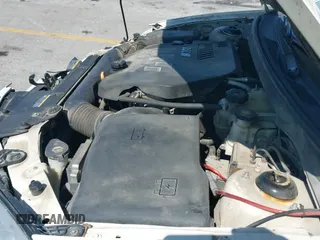 ✅ 2008 Pontiac G6 • VIN: 1G2ZG57N184122005 • Lot: 42543941. Wystawiony na IAAI z przebiegiem 337 791 mil. Bezpłatny archiwum sprzedaży aukcyjnych z USA i szczegółowy raport historii pojazdu na DreamBid. Zdjęcie 19.