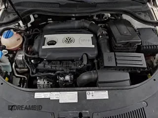 ✅ 2013 Volkswagen CC Lux • VIN: WVWRN7AN7DE525187 • Лот: 71415645. Опубликован ранее на Copart с пробегом 105 308 миль. Бесплатный доступ к архиву аукционных продаж из США и подробный отчёт об истории автомобиля на DreamBid. Изображение 14.