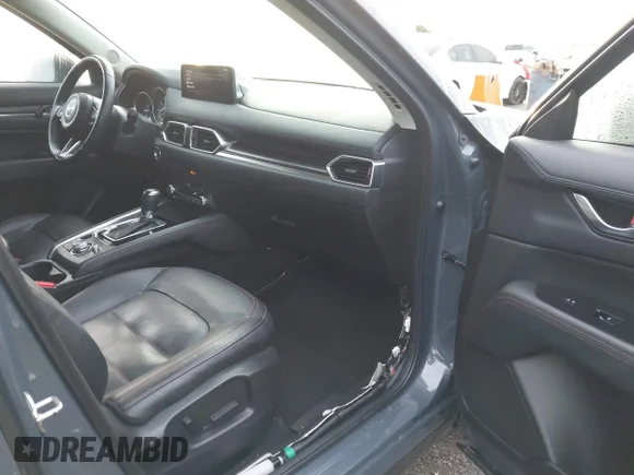 ✅ 2022 Mazda CX-5 S Preferred • VIN: JM3KFBCMXN0529665 • Lot: 44091642. Wystawiony na IAAI z przebiegiem 55 419 mil. Bezpłatny archiwum sprzedaży aukcyjnych z USA i szczegółowy raport historii pojazdu na DreamBid. Zdjęcie 5.