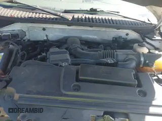 ✅ 2007 Ford Expedition XLT • VIN: 1FMFU15527LA34261 • Lot: 43204652. Wystawiony na IAAI z przebiegiem 225 327 mil. Bezpłatny archiwum sprzedaży aukcyjnych z USA i szczegółowy raport historii pojazdu na DreamBid. Zdjęcie 19.