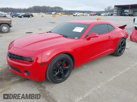 ✅ 2013 Chevrolet Camaro LS • VIN: 2G1FA1E37D9167332 • Lot: 44037317. Wystawiony na IAAI z przebiegiem 110 011 mil. Bezpłatny archiwum sprzedaży aukcyjnych z USA i szczegółowy raport historii pojazdu na DreamBid. Zdjęcie 2.