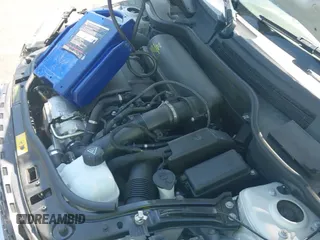 ✅ 2014 MINI Convertible S • VIN: WMWZP3C58ET298621 • Lot: 42799518. Wystawiony na IAAI z przebiegiem 92 279 mil. Bezpłatny archiwum sprzedaży aukcyjnych z USA i szczegółowy raport historii pojazdu na DreamBid. Zdjęcie 19.