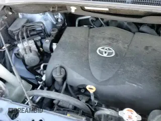 ✅ 2017 Toyota Sienna XLE • VIN: 5TDDZ3DCXHS156665 • Лот: 90896215. Опубликован ранее на Copart с пробегом 102 149 миль. Бесплатный доступ к архиву аукционных продаж из США и подробный отчёт об истории автомобиля на DreamBid. Изображение 16.