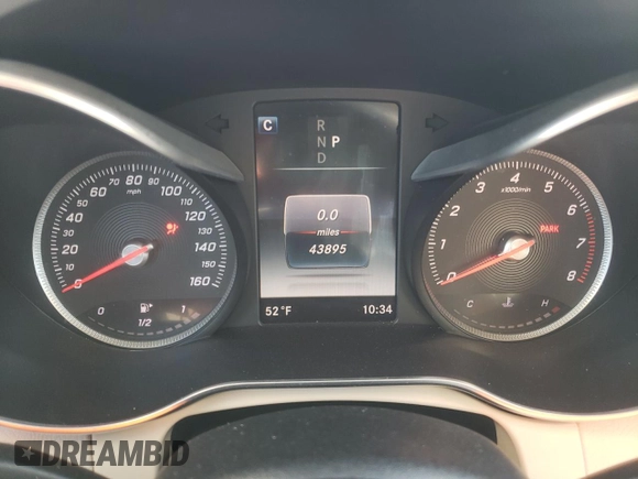 ✅ 2018 Mercedes-Benz C 300 • VIN: 55SWF4JB1JU247206 • Lot: 41211363. Wystawiony na Copart z przebiegiem 43 895 mil. Bezpłatny archiwum sprzedaży aukcyjnych z USA i szczegółowy raport historii pojazdu na DreamBid. Zdjęcie 9.