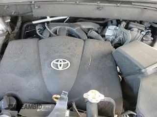 ✅ 2018 Toyota Highlander LE • VIN: 5TDBZRFH4JS815851 • Lot: 90066135. Wystawiony na Copart z przebiegiem 131 166 mil. Bezpłatny archiwum sprzedaży aukcyjnych z USA i szczegółowy raport historii pojazdu na DreamBid. Zdjęcie 16.