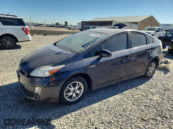 ✅ 2011 Toyota Prius III • VIN: JTDKN3DU6B1417953 • Лот: 61011646. Опубликован ранее на Copart с пробегом 190 282 миль. Бесплатный доступ к архиву аукционных продаж из США и подробный отчёт об истории автомобиля на DreamBid. Изображение 1.
