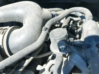 ✅ 2020 Ford Transit Cargo • VIN: 1FTBR3X81LKB60313 • Lot: 43291712. Wystawiony na IAAI z przebiegiem 92 015 mil. Bezpłatny archiwum sprzedaży aukcyjnych z USA i szczegółowy raport historii pojazdu na DreamBid. Zdjęcie 18.